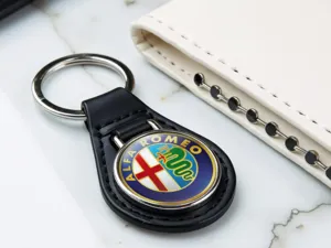 Alfa Romeo Funda de Llave Cuero Robusto Premium Brillo